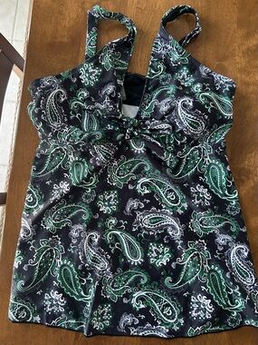 NWOT - Younique Black and Green Paisley Swim Tankini Top - Size XL